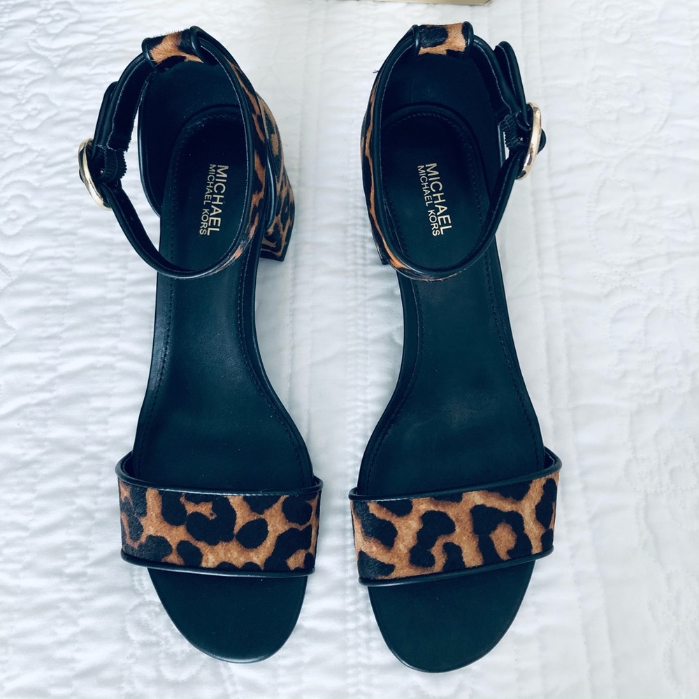 Michael Kors size 7.5